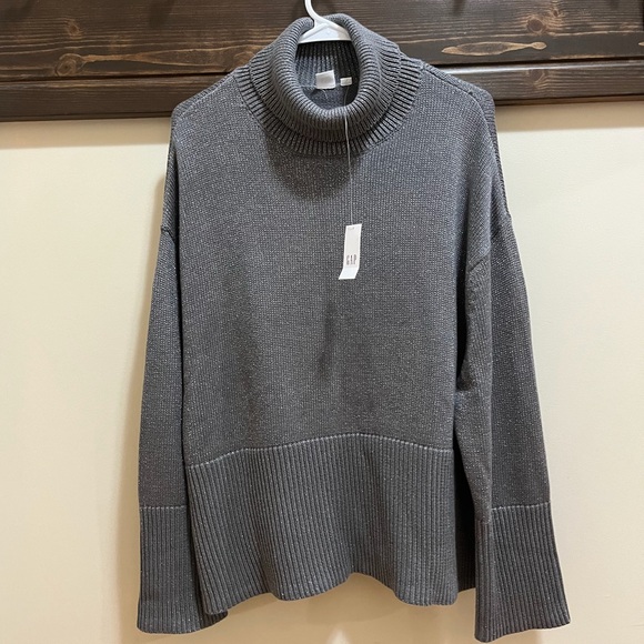 GAP NWT Split-Hem Turtleneck Silver Lurex Chunky Knit Sweater Size M - Picture 2 of 10